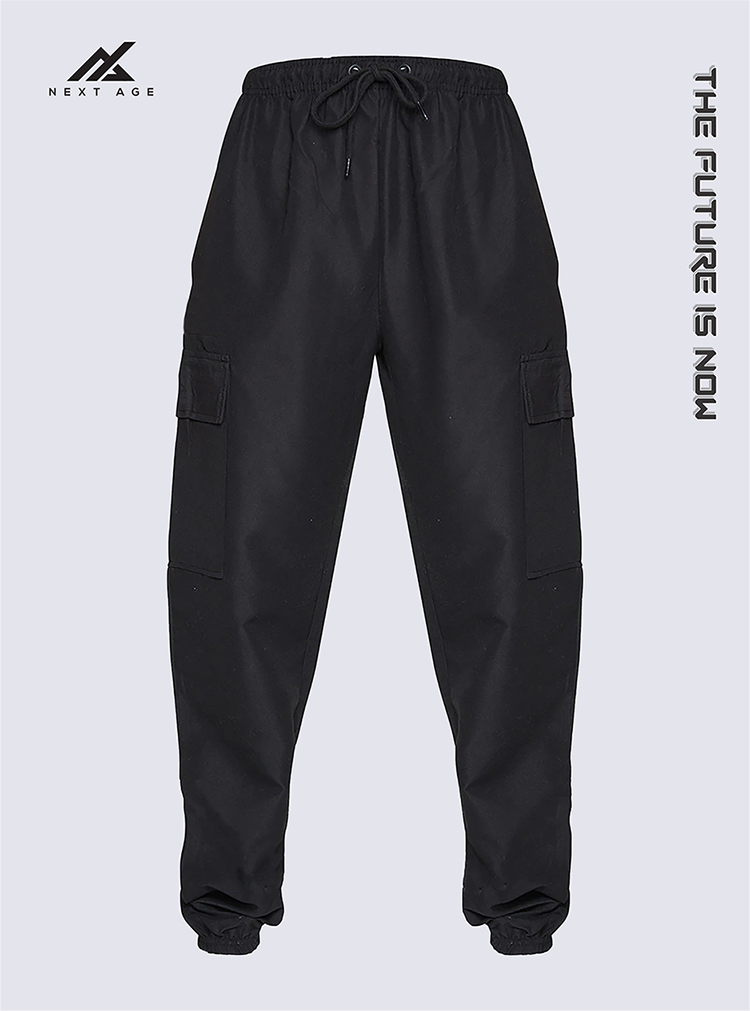 BLACK POCKET DETAILS JOGGERS